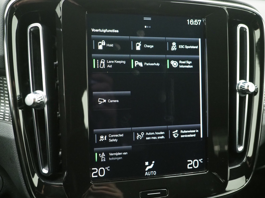 Volvo XC40 1.5 T5 Recharge R-Design Full Black 67