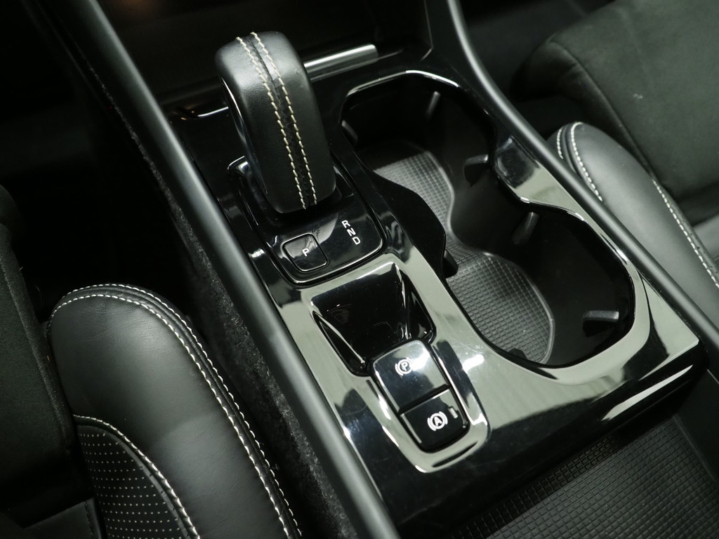 Volvo XC40 1.5 T5 Recharge R-Design Full Black 69