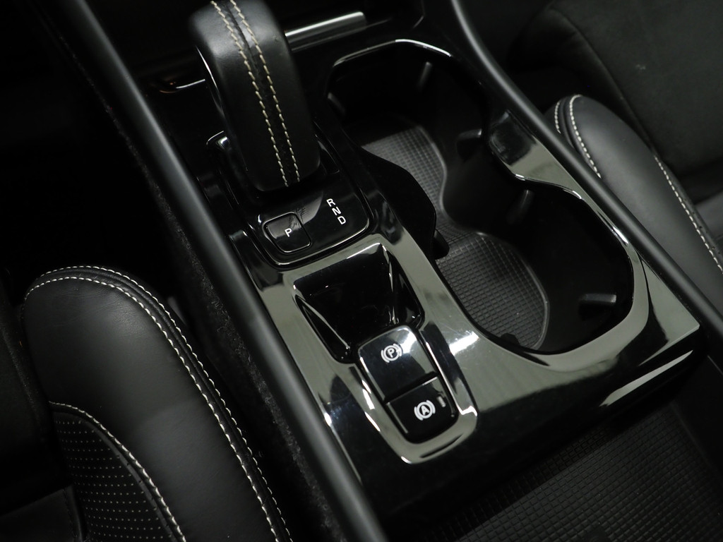 Volvo XC40 1.5 T5 Recharge R-Design Full Black 70