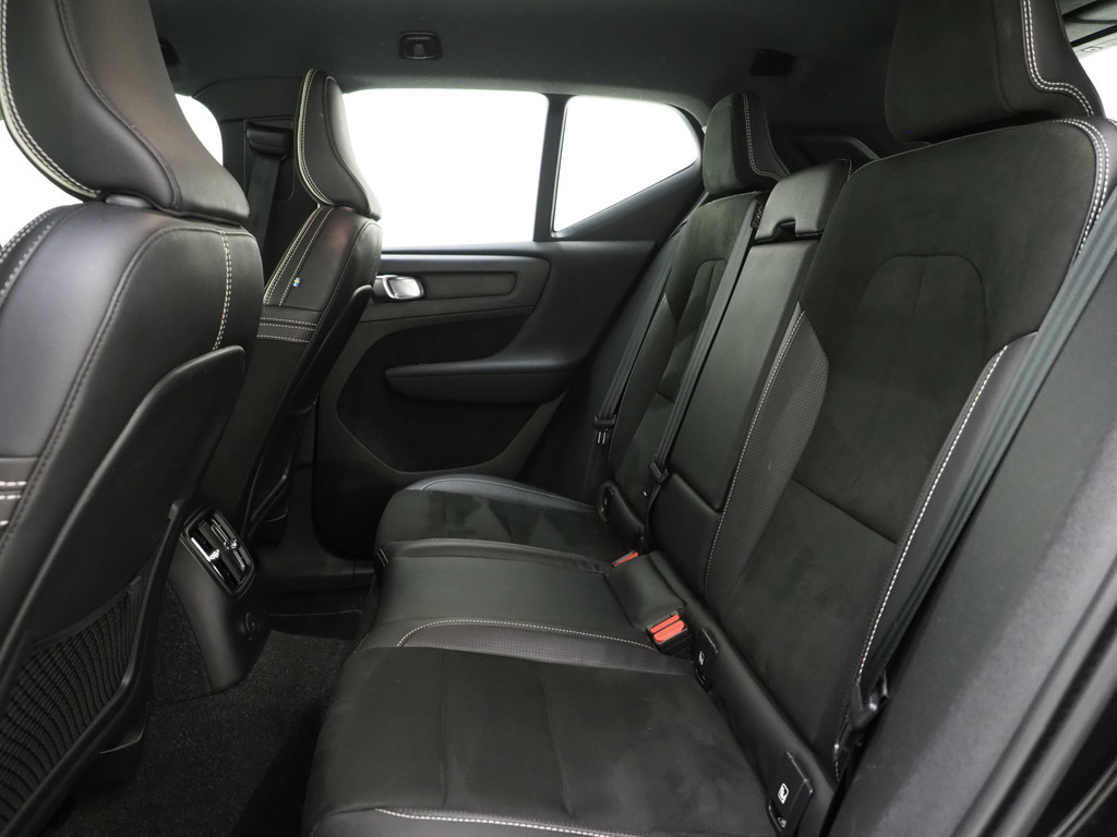 Volvo XC40 1.5 T5 Recharge R-Design Full Black 73