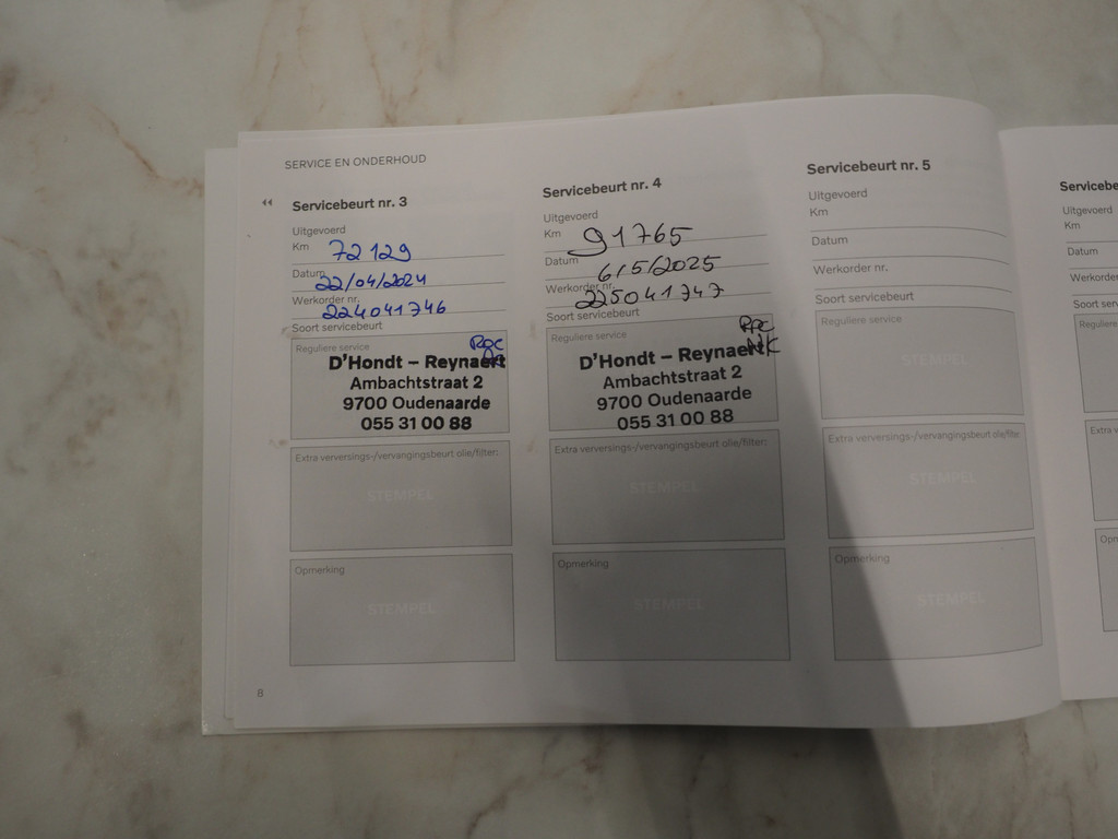 Volvo XC40 1.5 T5 Recharge R-Design Full Black 9