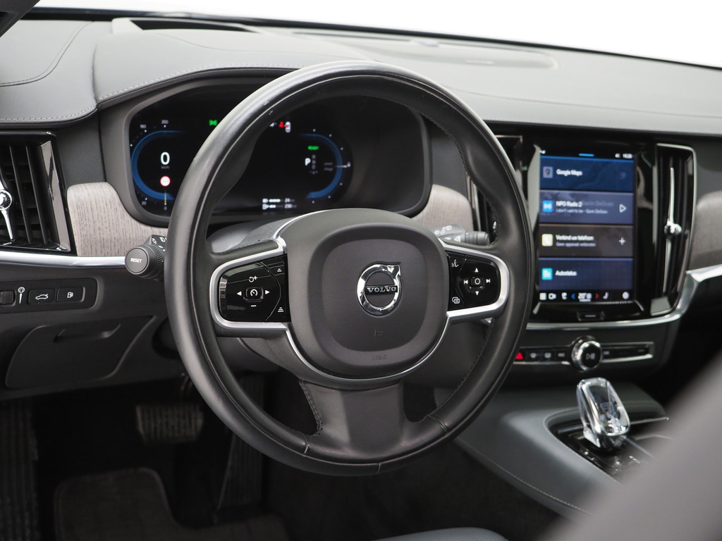 Volvo V90 2.0 T8 Recharge AWD Inscription 18