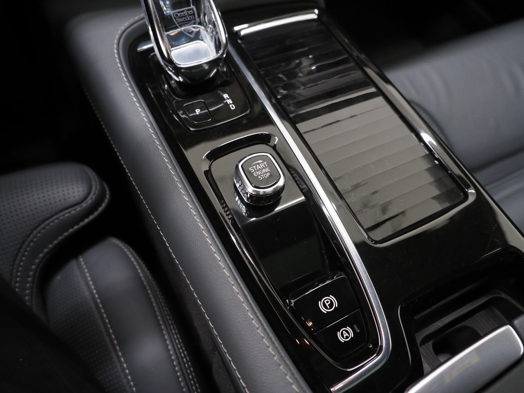 Volvo V90 2.0 T8 Recharge AWD Inscription 35