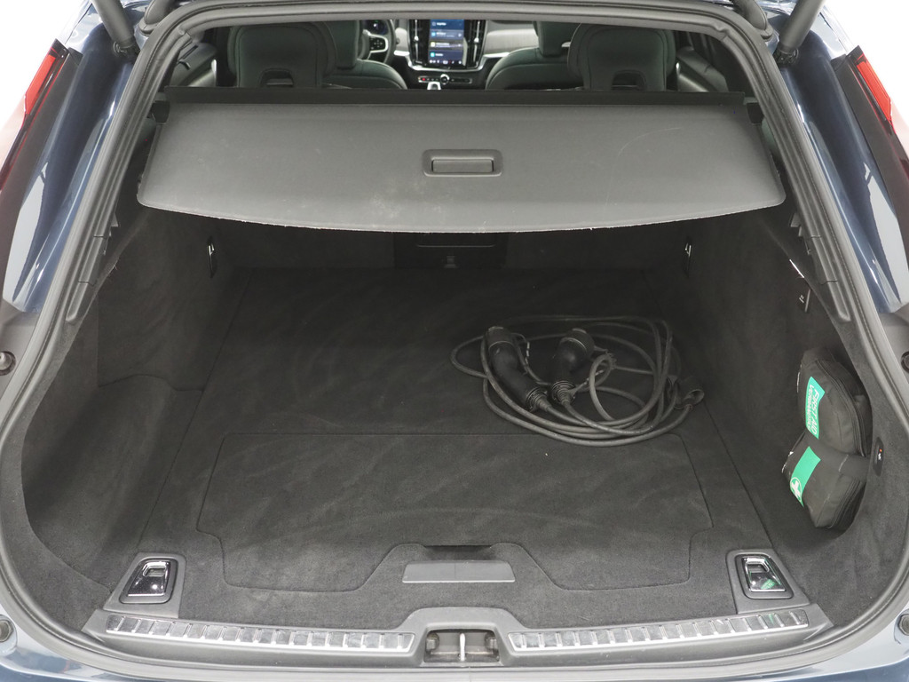 Volvo V90 2.0 T8 Recharge AWD Inscription 86