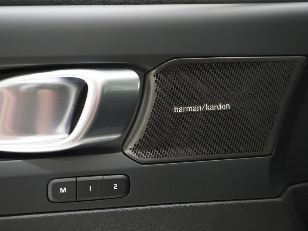 Volvo XC40 1.5 T5 Plug-in hybrid Ultimate Dark 18