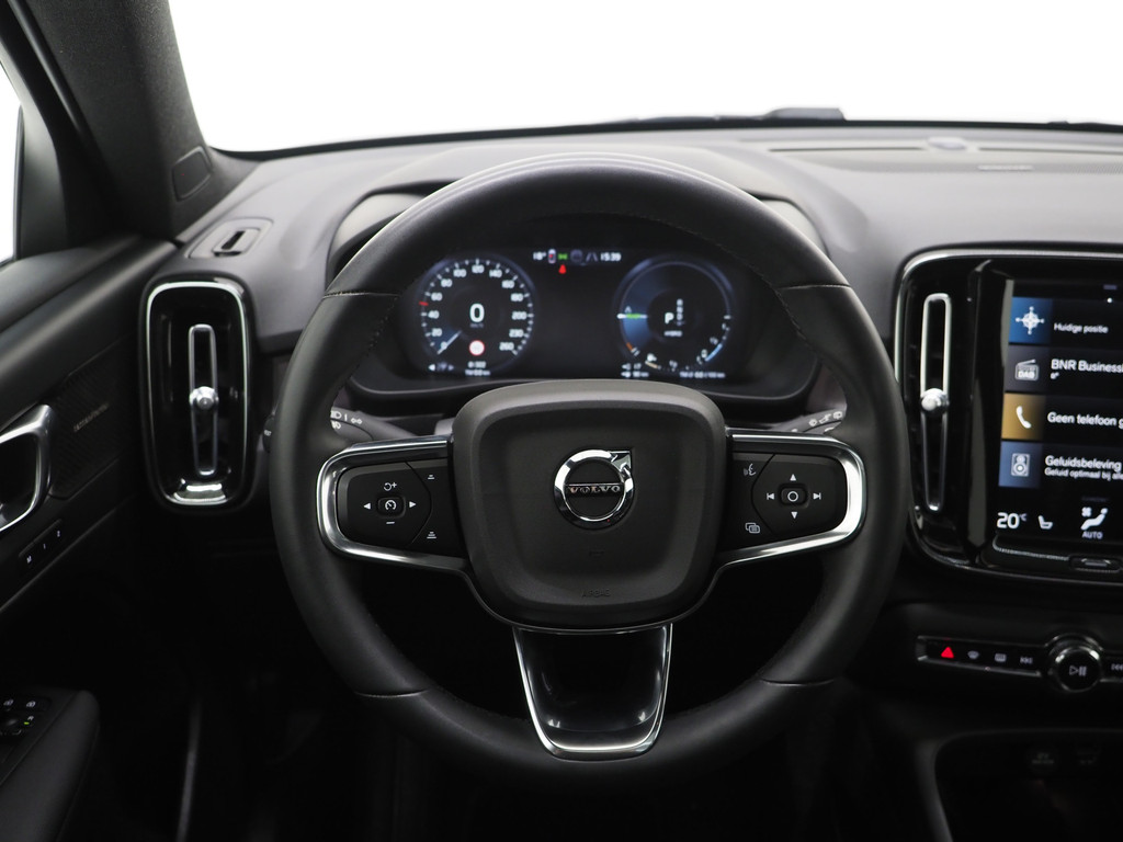 Volvo XC40 1.5 T5 Plug-in hybrid Ultimate Dark 39