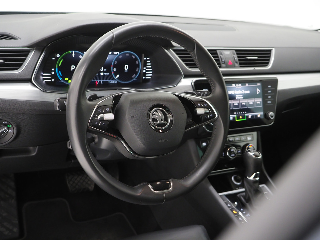 Škoda Superb Combi 1.4 TSI iV Style 218PK 17