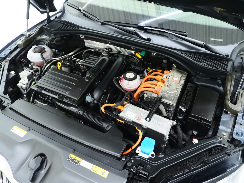 Škoda Superb Combi 1.4 TSI iV Style 218PK 6