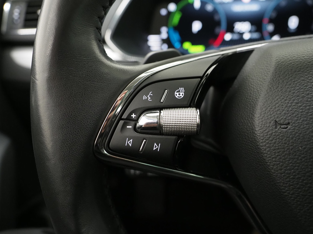 Škoda Superb Combi 1.4 TSI iV Style 218PK 65