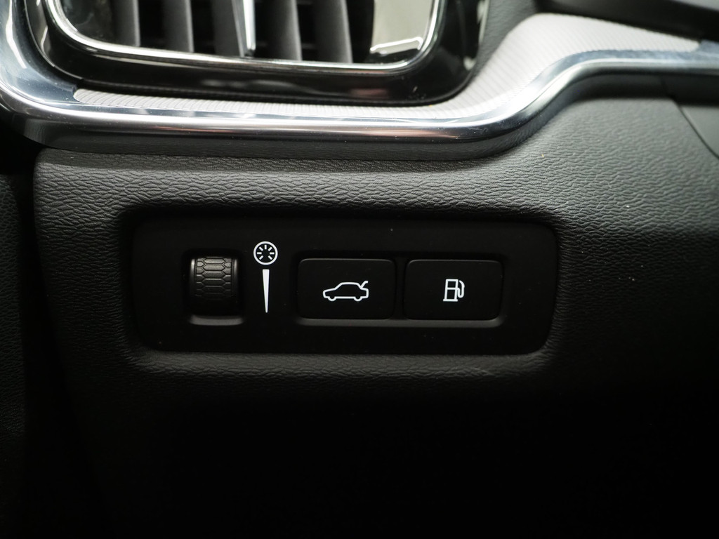 Volvo V60 2.0 T6 Recharge AWD R-Design 22