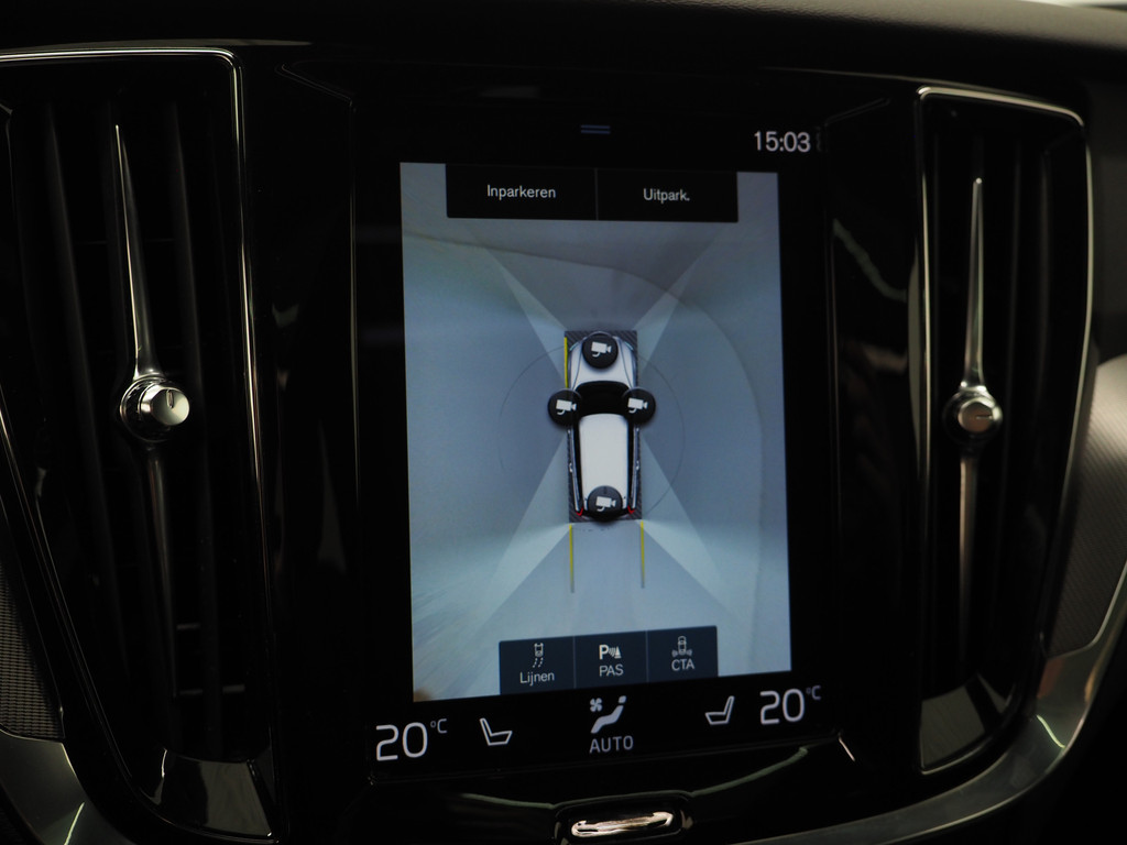 Volvo V60 2.0 T6 Recharge AWD R-Design 38