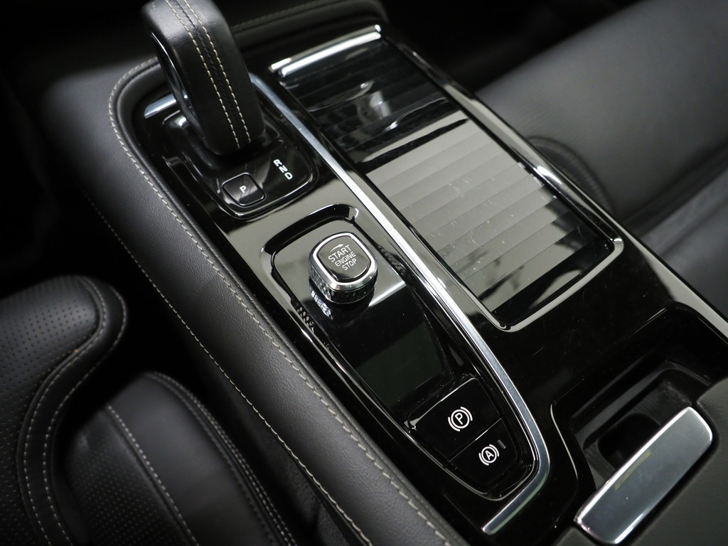 Volvo V60 2.0 T6 Recharge AWD R-Design 39