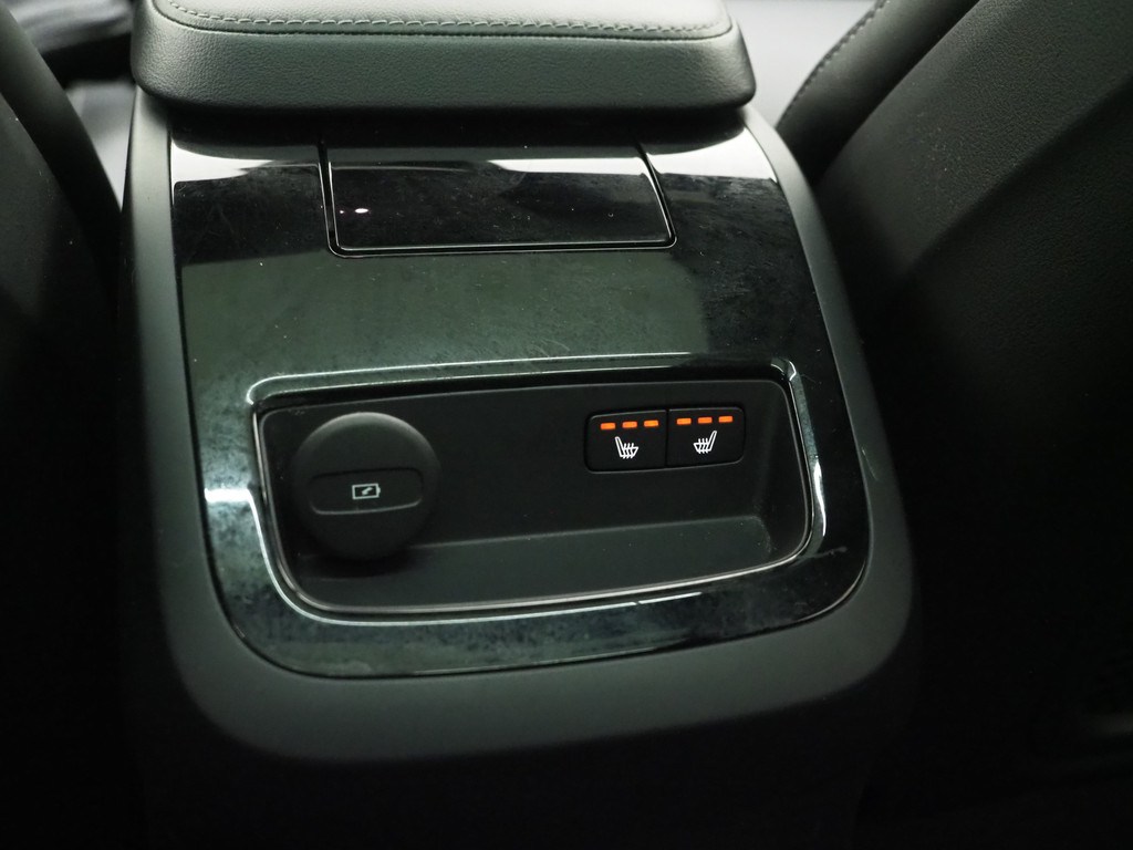 Volvo V60 2.0 T6 Recharge AWD R-Design 41