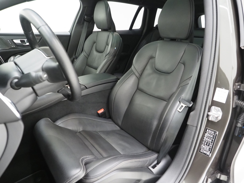 Volvo V60 2.0 T6 Recharge AWD R-Design 50