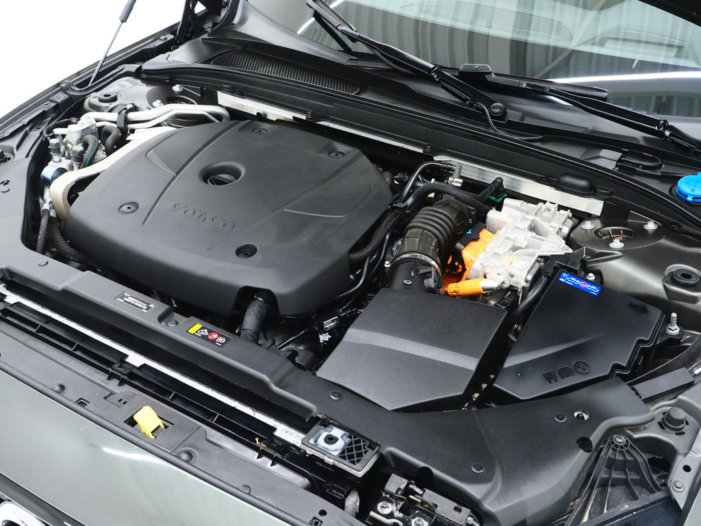 Volvo V60 2.0 T6 Recharge AWD R-Design 53