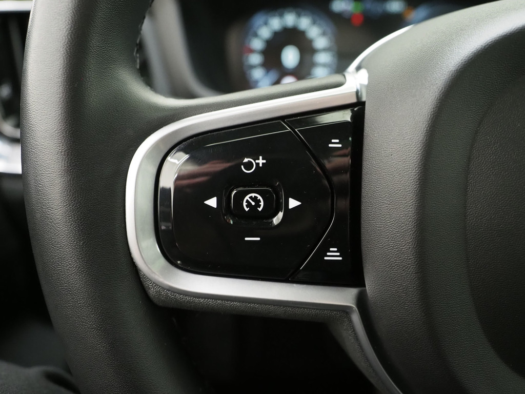 Volvo V60 2.0 T6 Recharge AWD R-Design 71