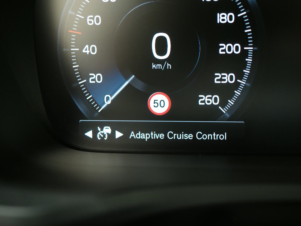 Volvo V60 2.0 T6 Recharge AWD R-Design 75