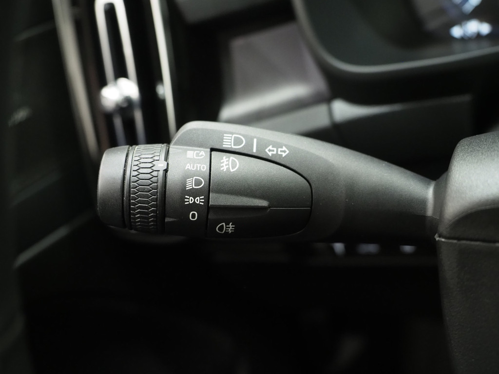 Volvo XC40 1.5 T5 Plug-in hybrid Ultimate Dark 24