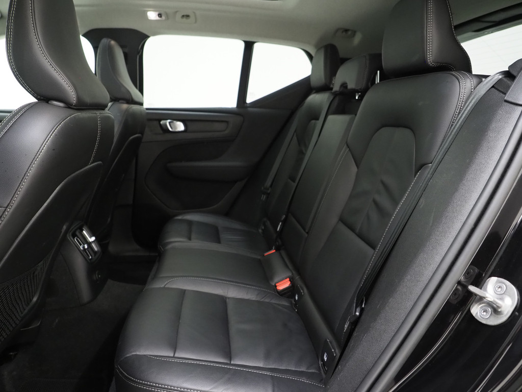 Volvo XC40 1.5 T5 Plug-in hybrid Ultimate Dark 41