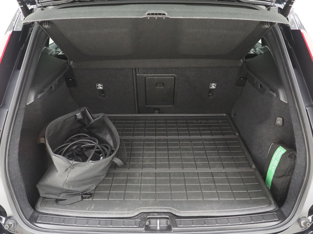 Volvo XC40 1.5 T5 Plug-in hybrid Ultimate Dark 43