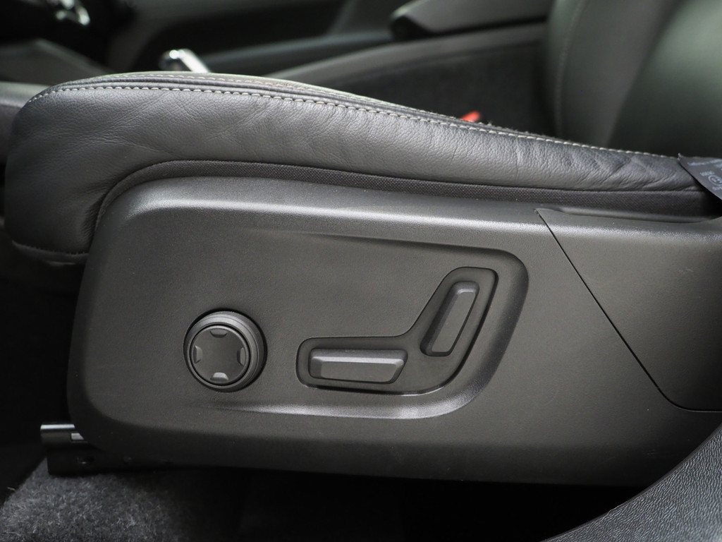 Volvo XC40 1.5 T5 Plug-in hybrid Ultimate Dark 67