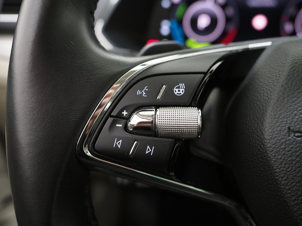 Škoda Superb Combi 1.4 TSI iV Laurin & Klement 24