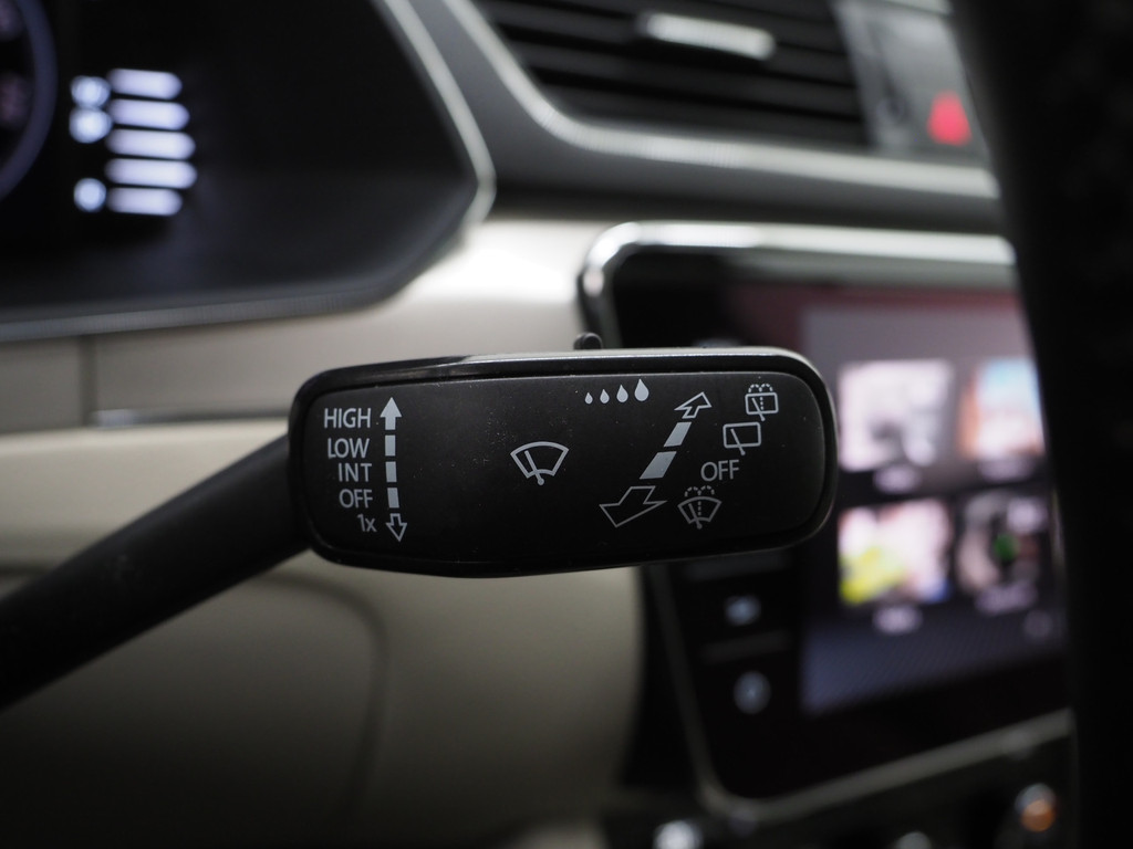 Škoda Superb Combi 1.4 TSI iV Laurin & Klement 26