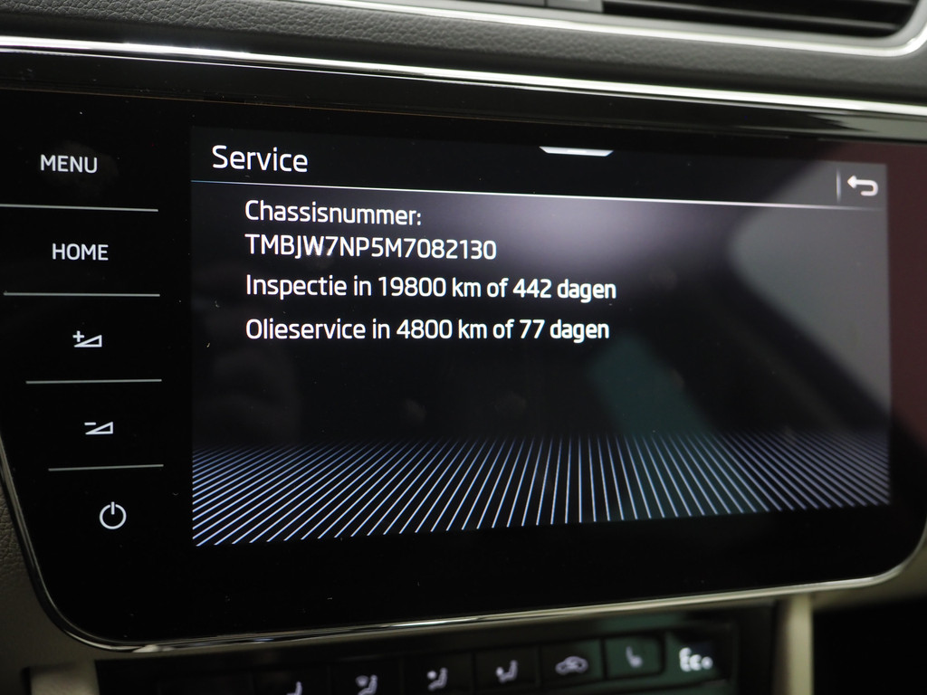 Škoda Superb Combi 1.4 TSI iV Laurin & Klement 31