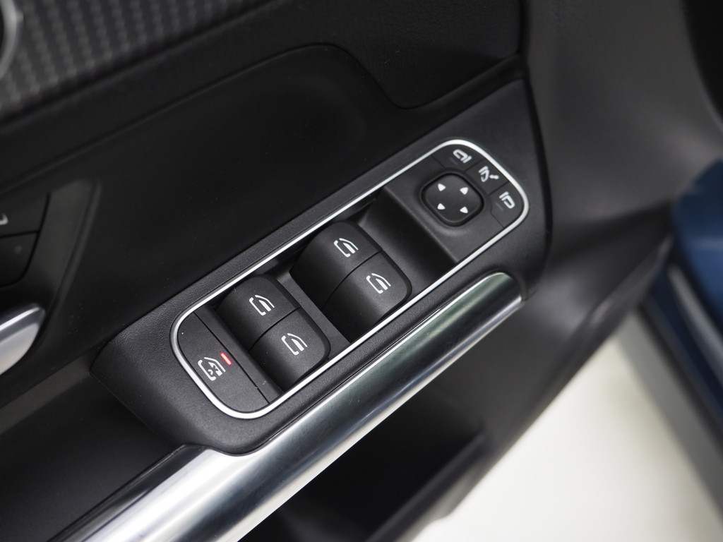 Mercedes-Benz GLA 250 e 19