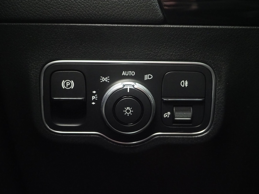 Mercedes-Benz GLA 250 e 20