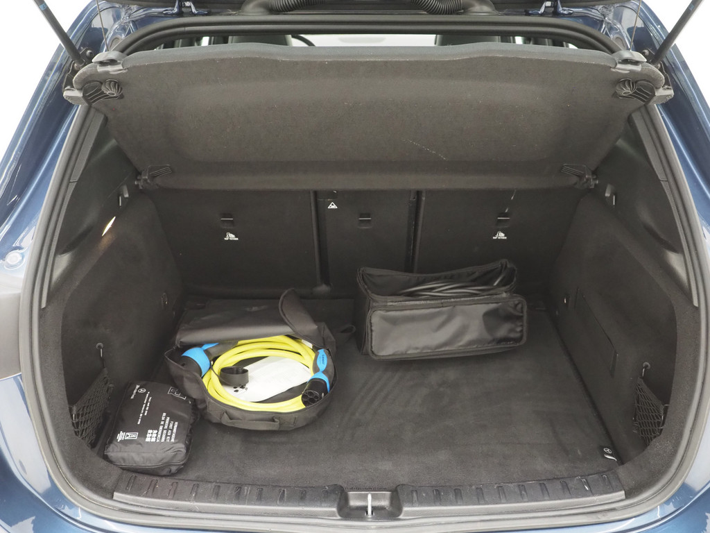 Mercedes-Benz GLA 250 e 35