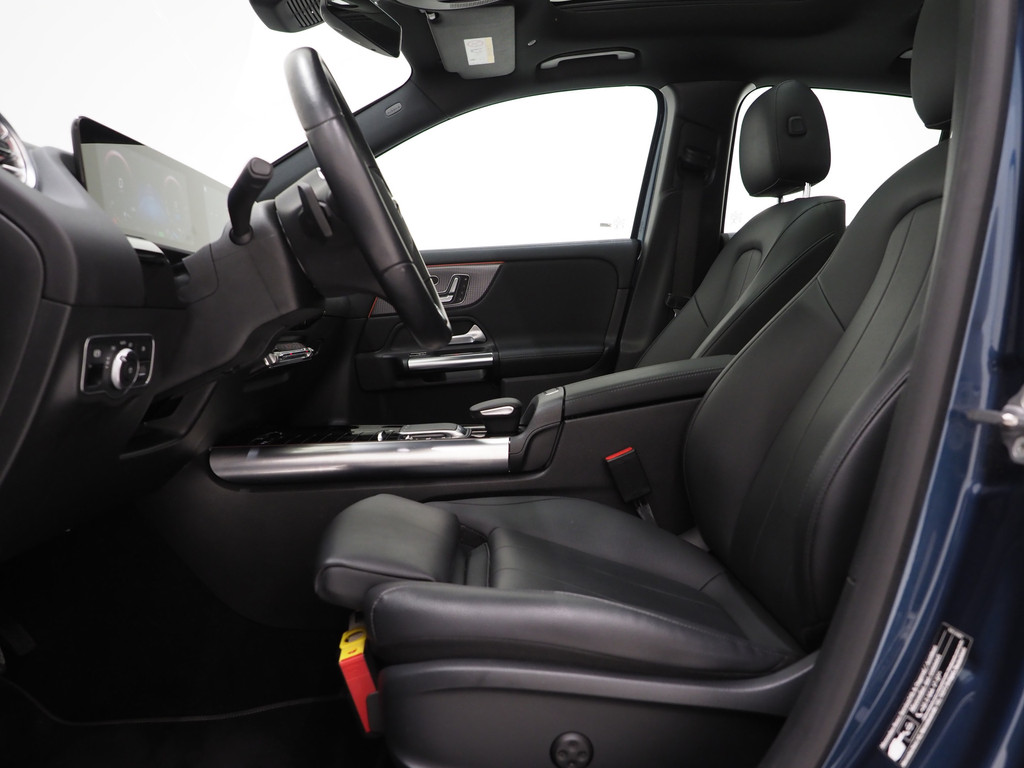 Mercedes-Benz GLA 250 e 54