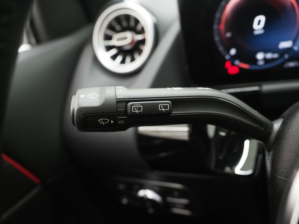 Mercedes-Benz GLA 250 e 59