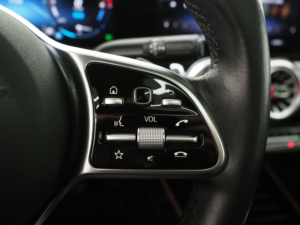 Mercedes-Benz GLA 250 e 61