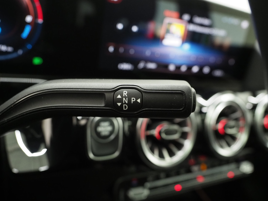 Mercedes-Benz GLA 250 e 62