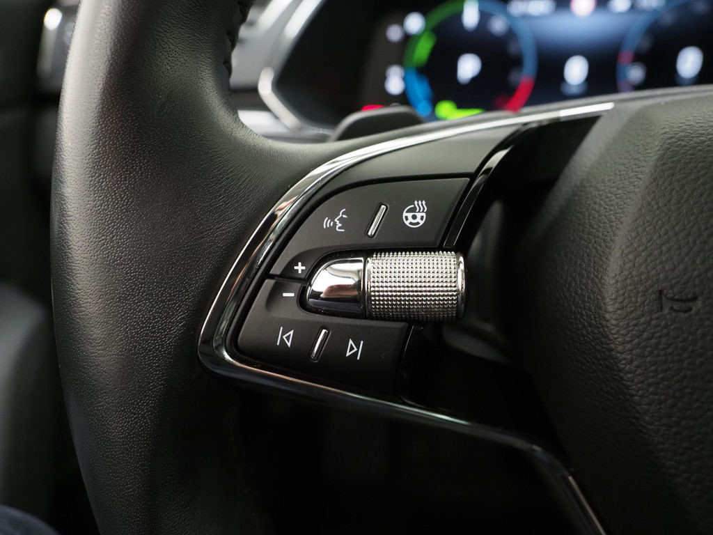 Škoda Superb Combi 1.4 TSI iV 218PK Style 24