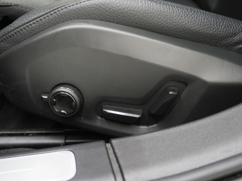 Volvo V90 2.0 T6 Plug-in hybrid AWD Plus Dark Long Range 21