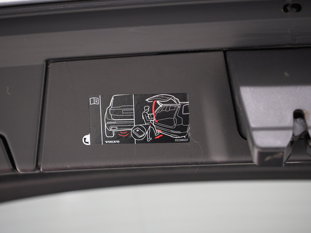 Volvo V90 2.0 T6 Plug-in hybrid AWD Plus Dark Long Range 43