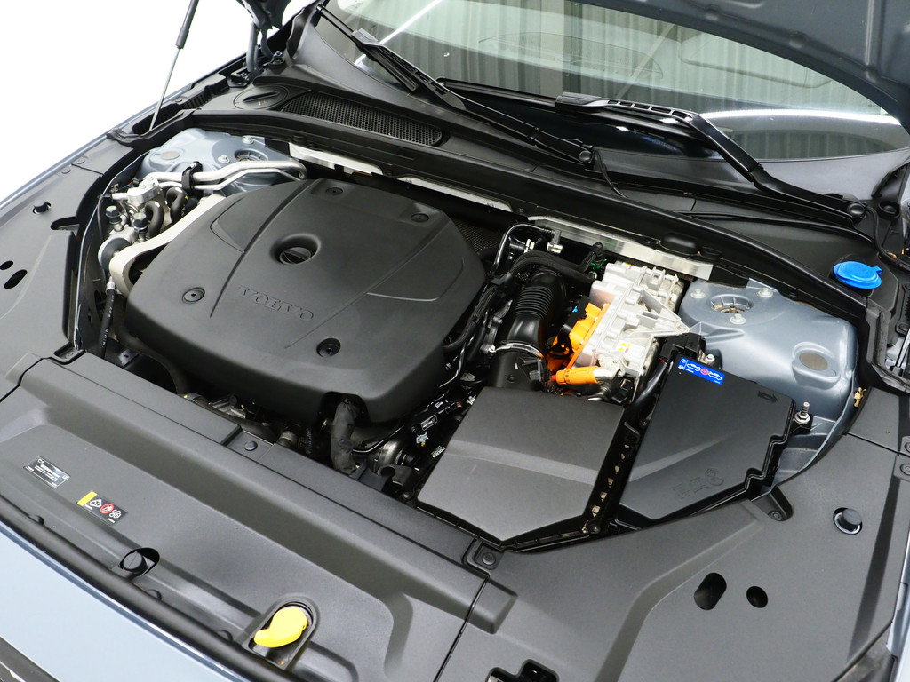 Volvo V90 2.0 T6 Plug-in hybrid AWD Plus Dark Long Range 52