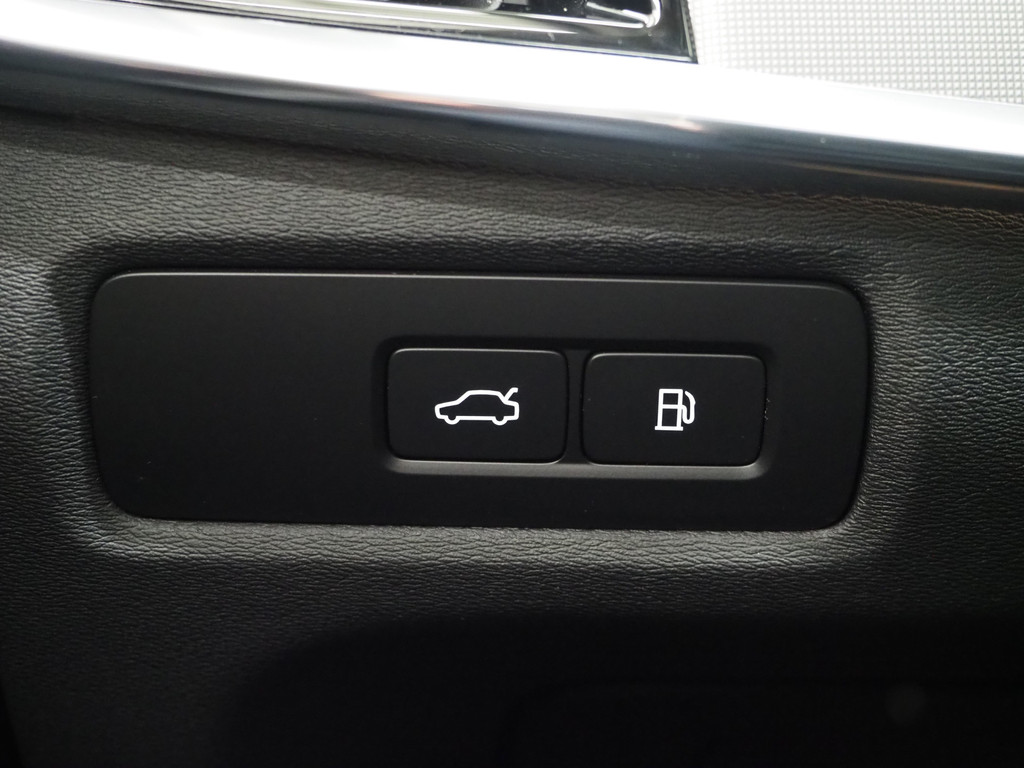 Volvo V90 2.0 T6 Plug-in hybrid AWD Plus Dark Long Range 68