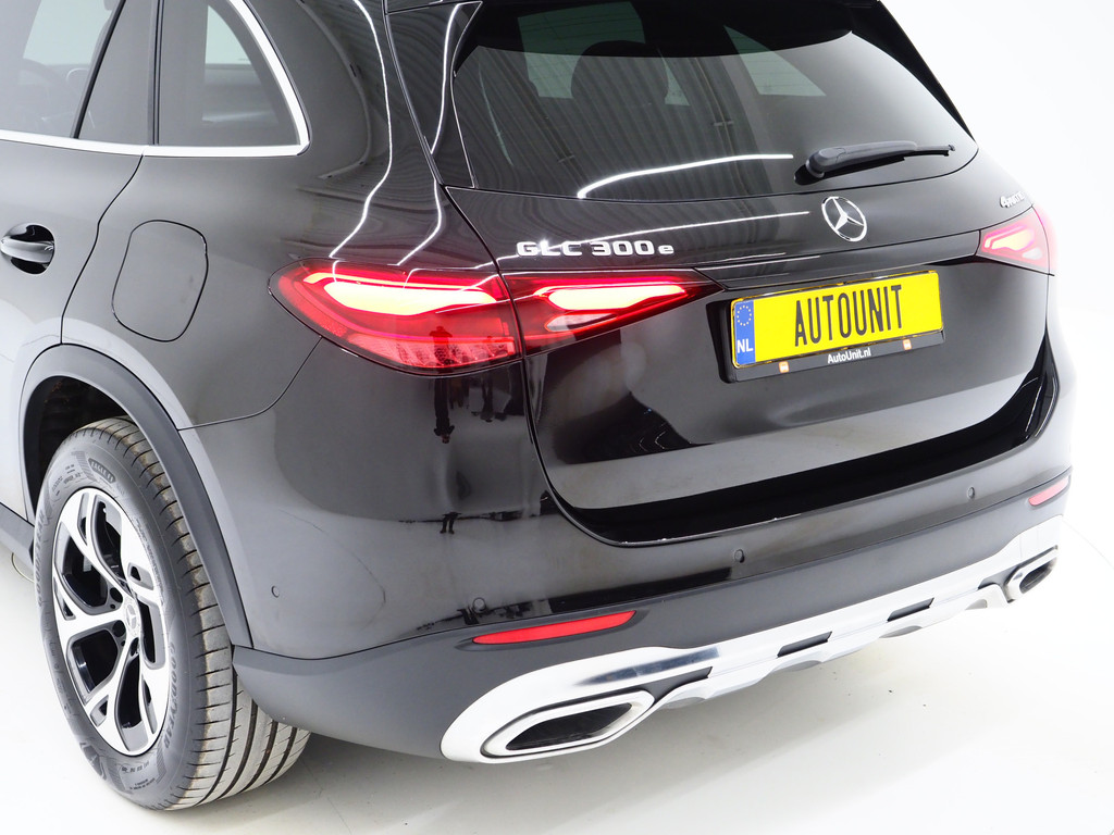 Mercedes-Benz GLC 300e 4MATIC 320PK 13