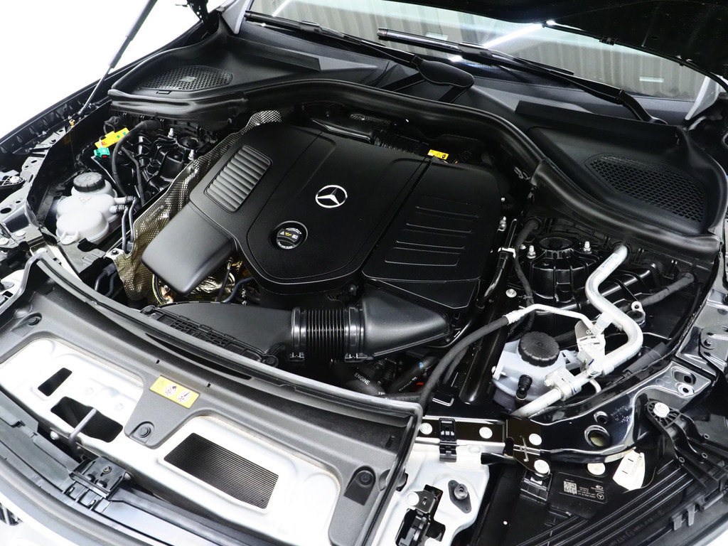 Mercedes-Benz GLC 300e 4MATIC 320PK 41