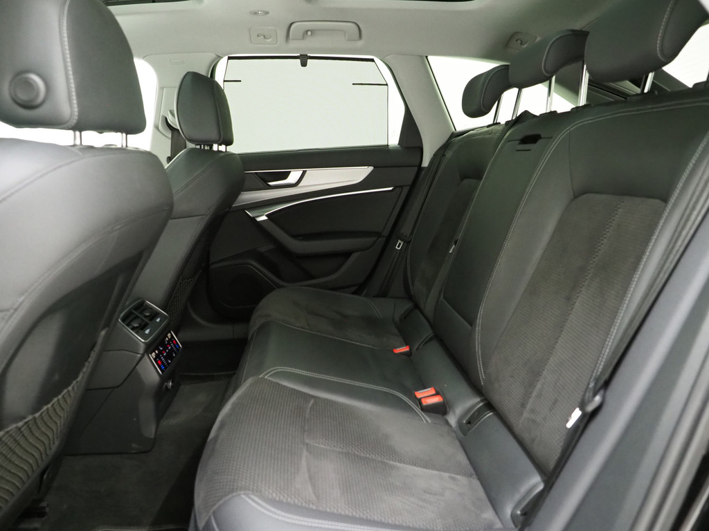 Audi A6 Avant 55 TFSI e quattro Competition Full Black 36