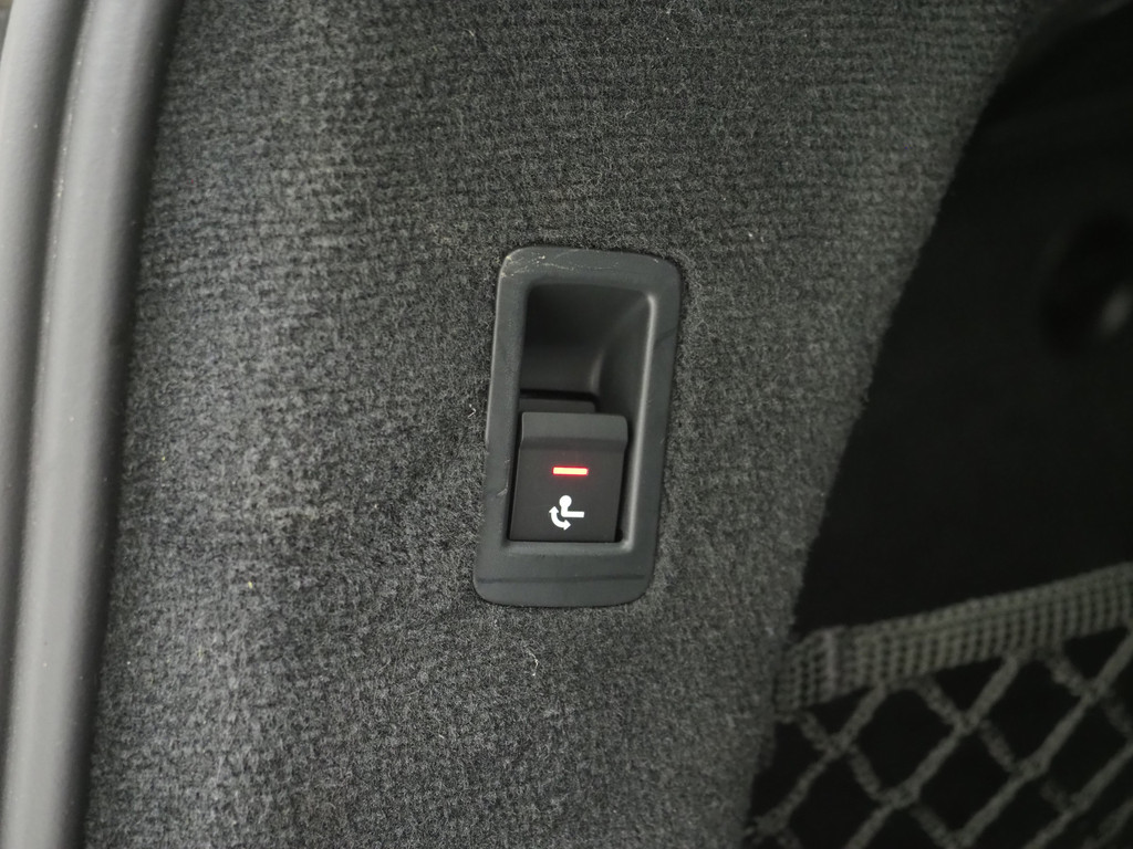 Audi A6 Avant 55 TFSI e quattro Competition Full Black 82