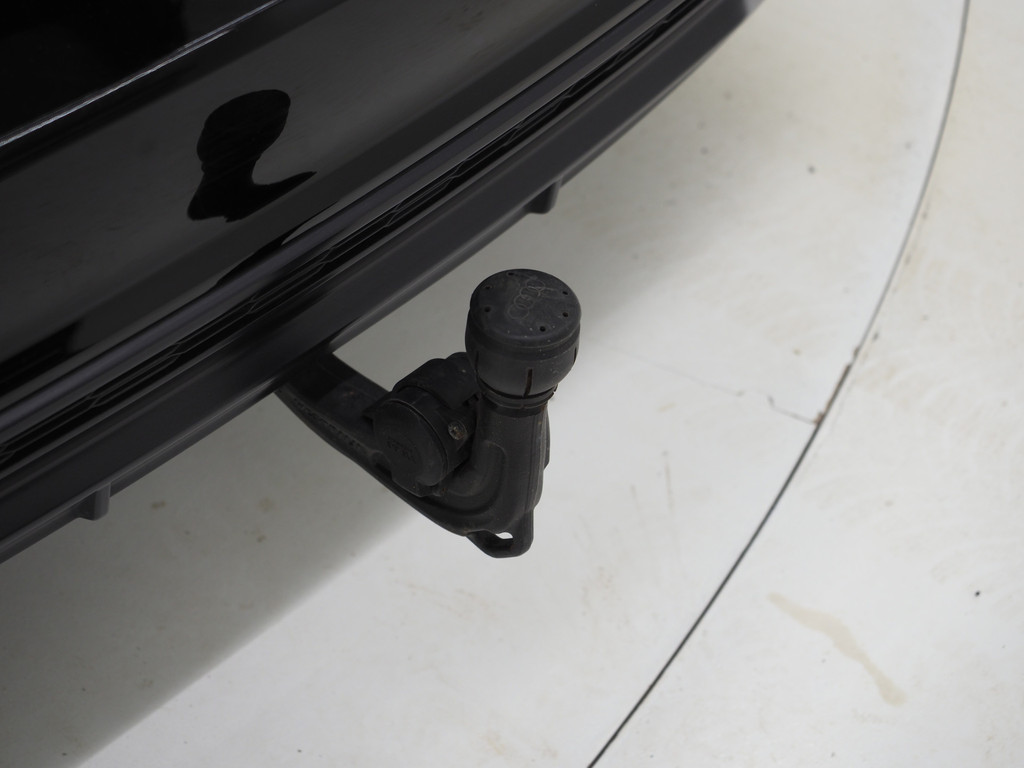 Audi A6 Avant 55 TFSI e quattro Competition Full Black 83