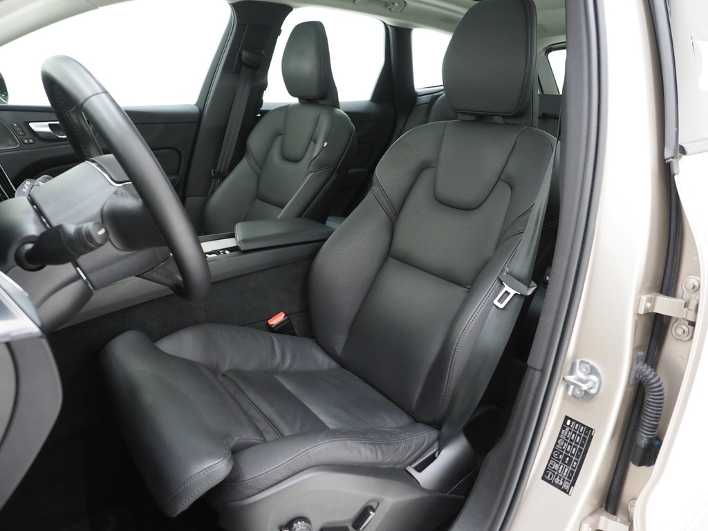 Volvo XC60 2.0 T6 Plug-in hybrid AWD Ultimate Dark Long Range 3