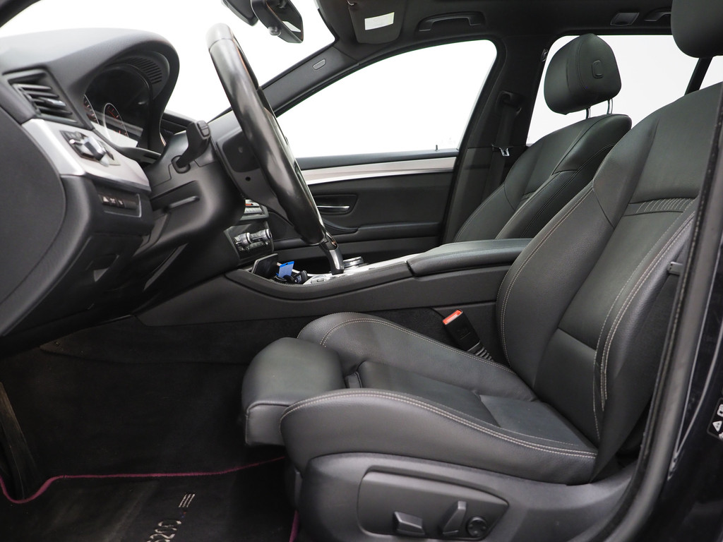 BMW 5 Serie Touring 520xd M Sport 14