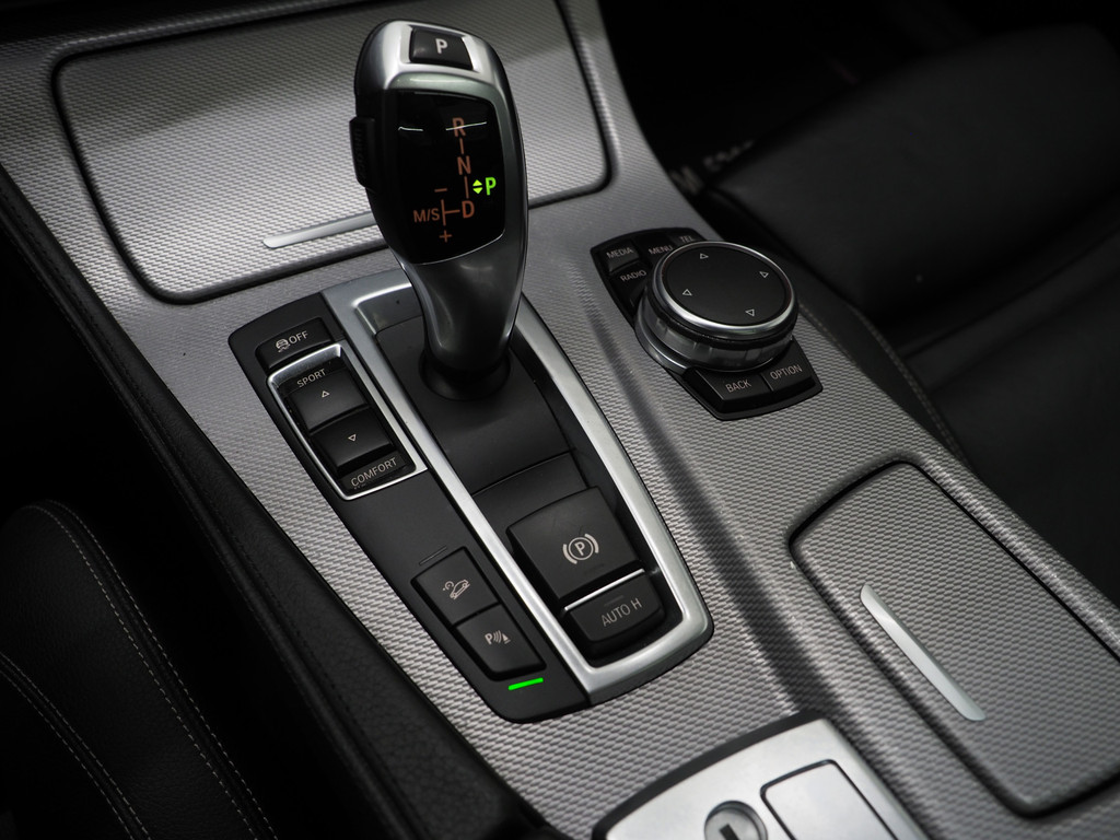 BMW 5 Serie Touring 520xd M Sport 32