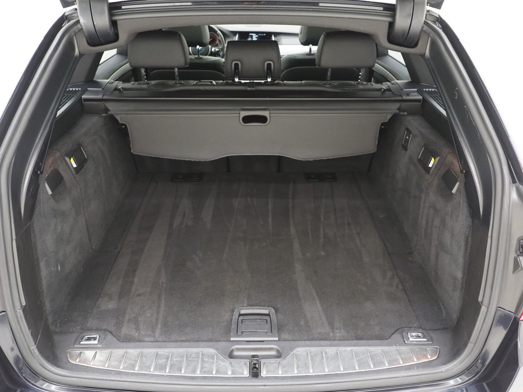 BMW 5 Serie Touring 520xd M Sport 37