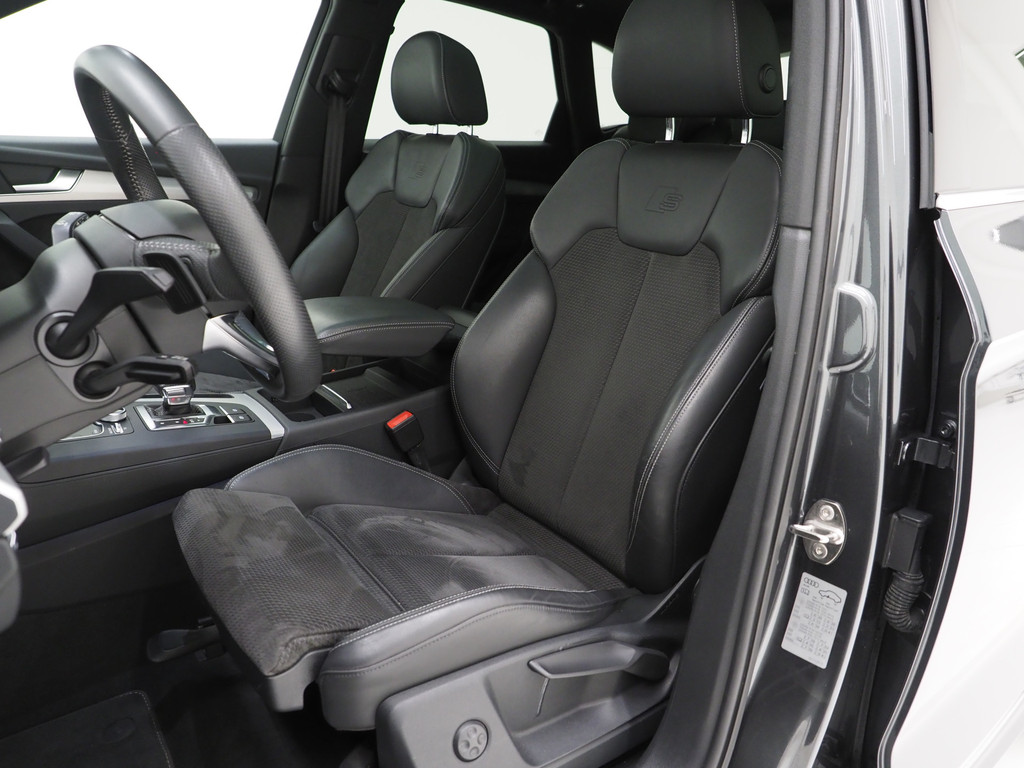 Audi Q5 55 TFSI e quattro Competition 44